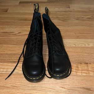 DR. MARTENS 1460 PASCALS